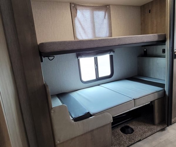 Freelander-Bunks-scaled-1.jpg