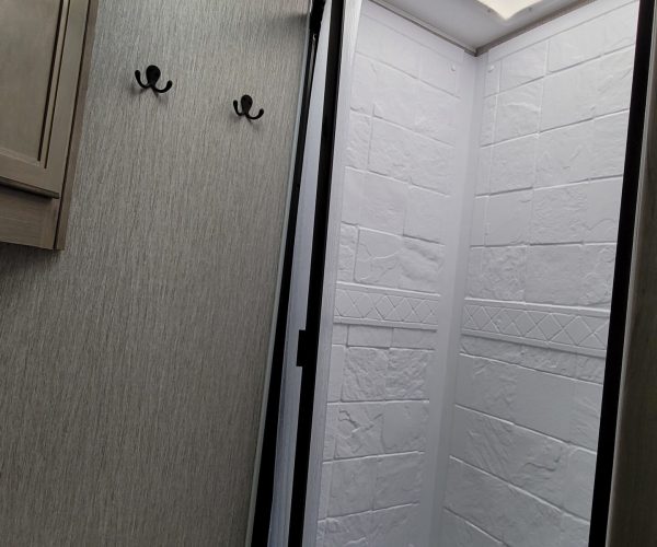 Freelander-Shower-and-Bathroom-Vent-2-scaled-1.jpg